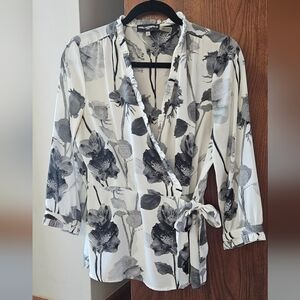 Karl Lagerfeld Navy and White Floral Wrap Blouse Size Small